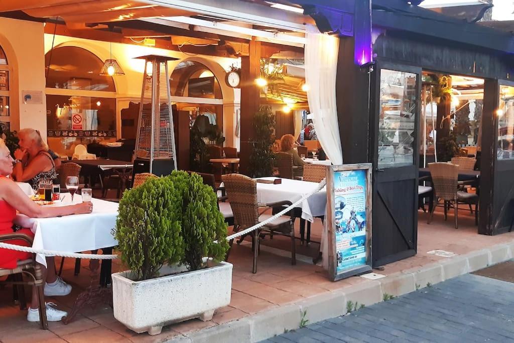 Adventure Harbour Daire Torrevieja Dış mekan fotoğraf